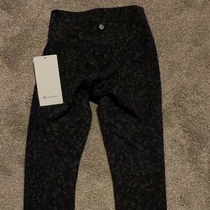 Lululemon tights size 4